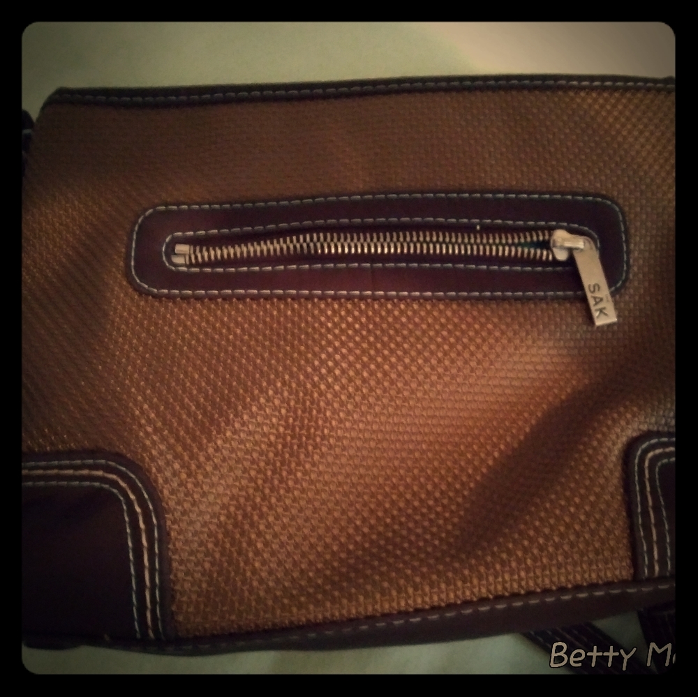 Sak weaved brown vintage purse